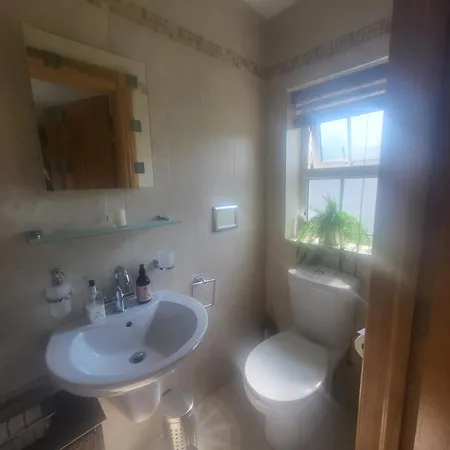 منزل ريفي Gullistan Room, Kilpipe House